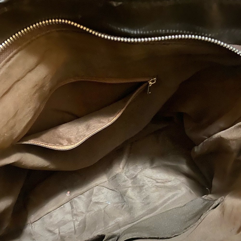 Great condition purse - Picture 5 of 8